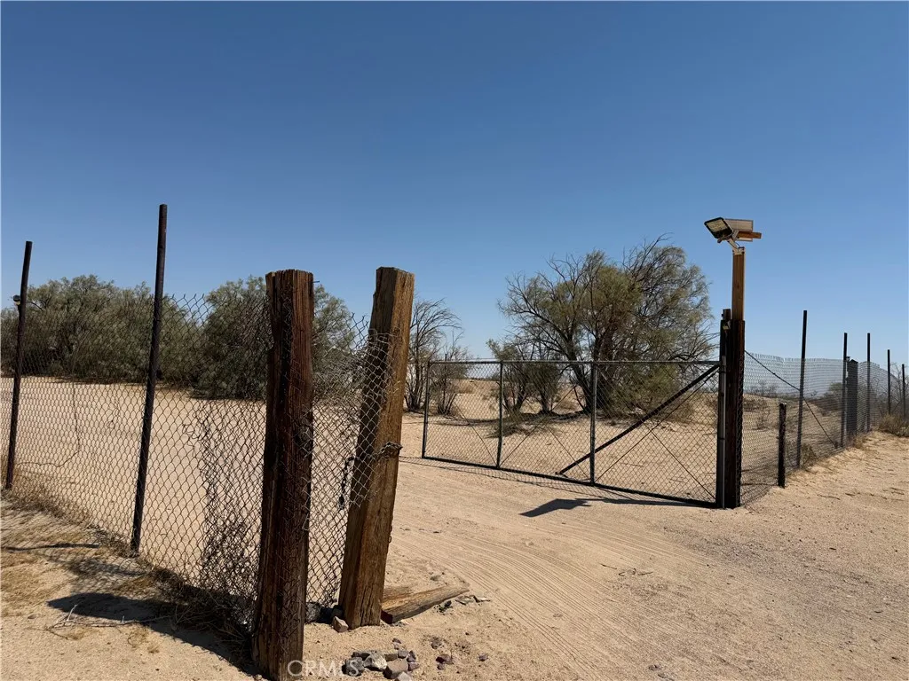 Additional image 40 of 41455 Coventry St, Newberry Springs, CA 92365