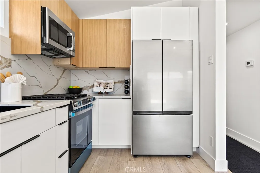 Additional image 12 of 530 W Cypress St, Compton, CA 90220