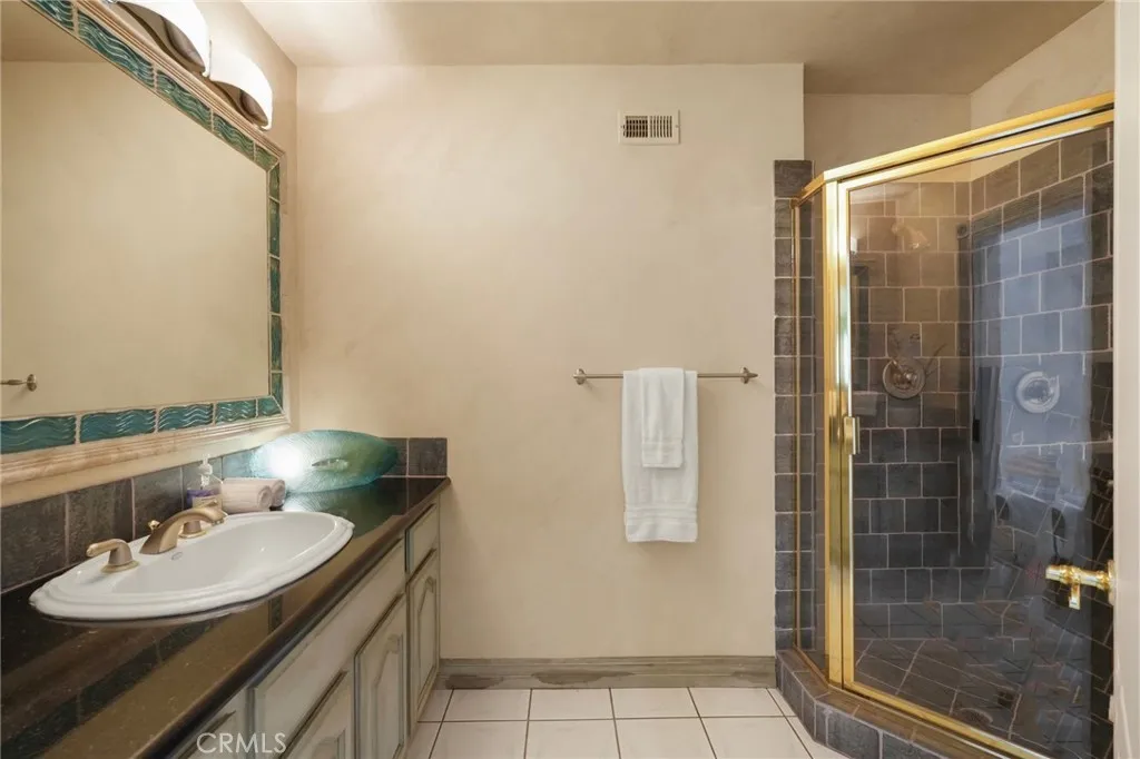 Additional image 43 of 18760 Wells, Tarzana, CA 91356