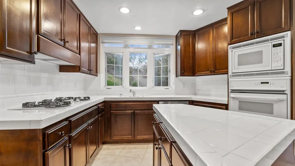 Additional image 17 of 2894 Torrey Pines Rd, La Jolla, CA 92037