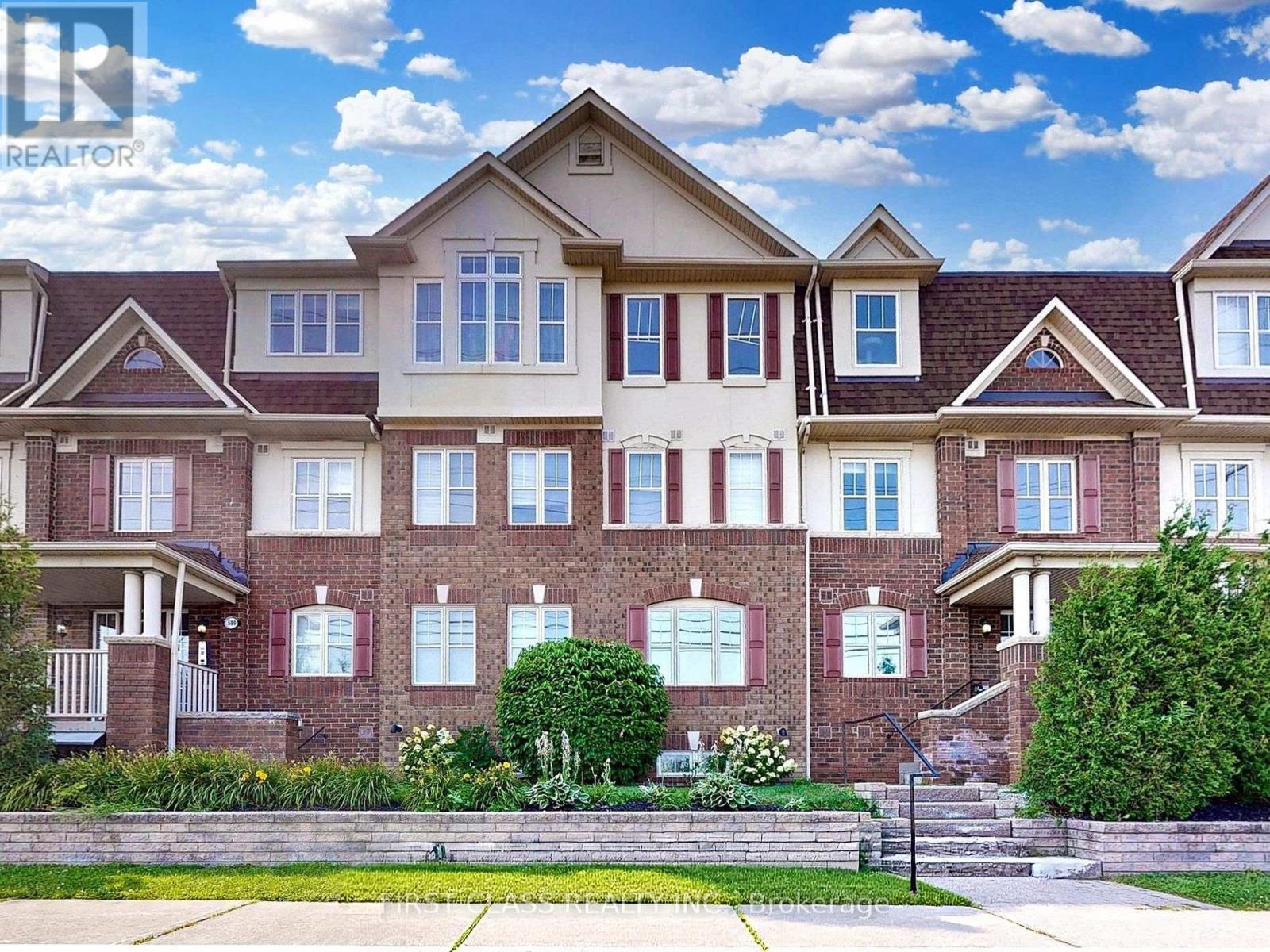 Property image for 2 - 595 DUNDAS STREET W|Mississauga (Cooksville), Ontario L5B0B3