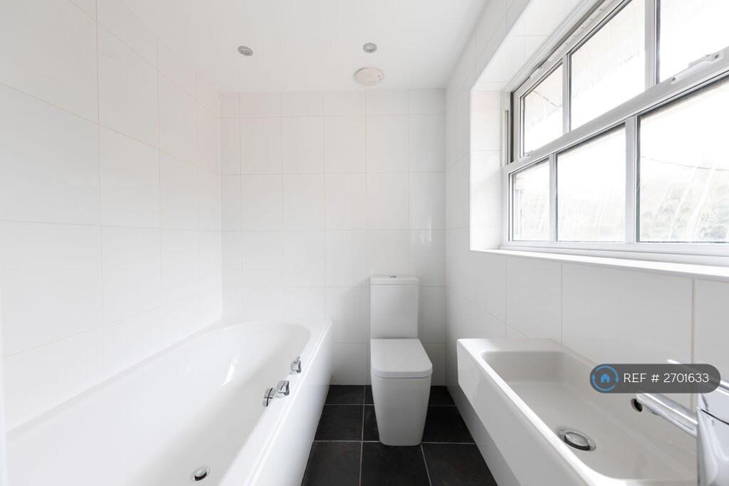 Additional image 8 of Burleigh Road, St. Albans, AL1