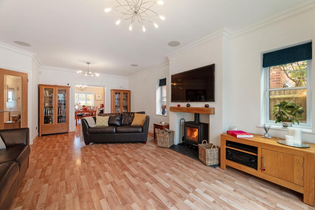 Additional image 18 of Bucknalls Drive, Bricket Wood, AL2