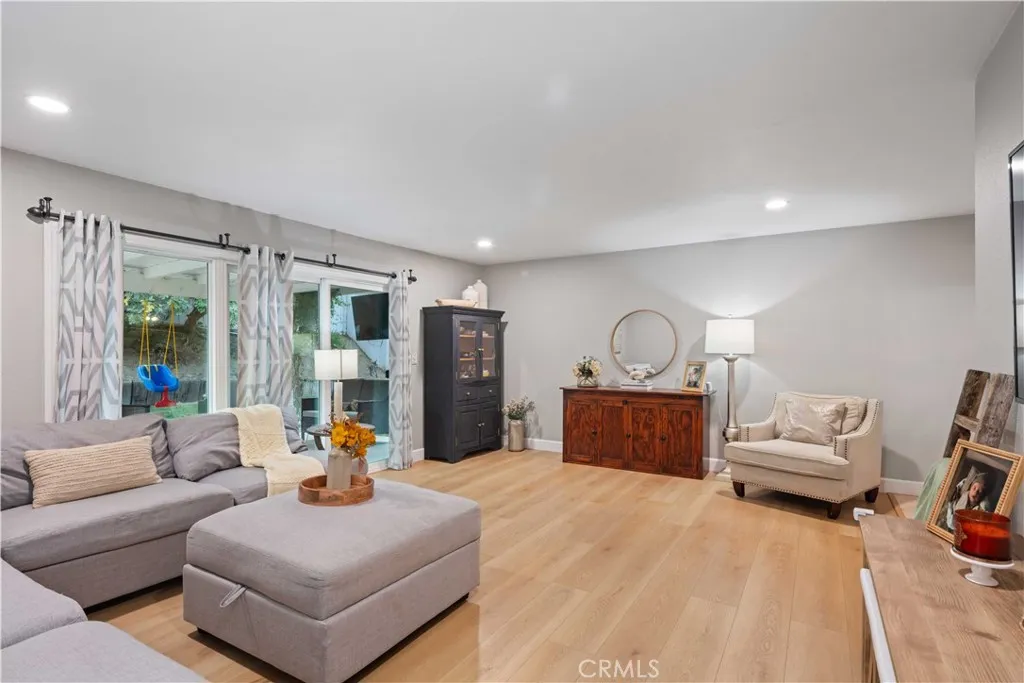 Additional image 35 of 26219 Larkhaven Place, Newhall, CA 91321