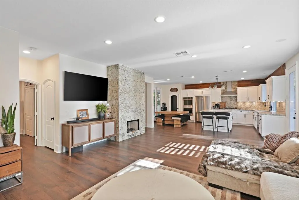 Additional image 15 of 25351 Forest Street, Corona, CA 92883