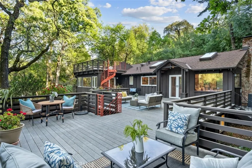 Additional image 36 of 176 Los Trancos Cir, Portola Valley, CA 94028