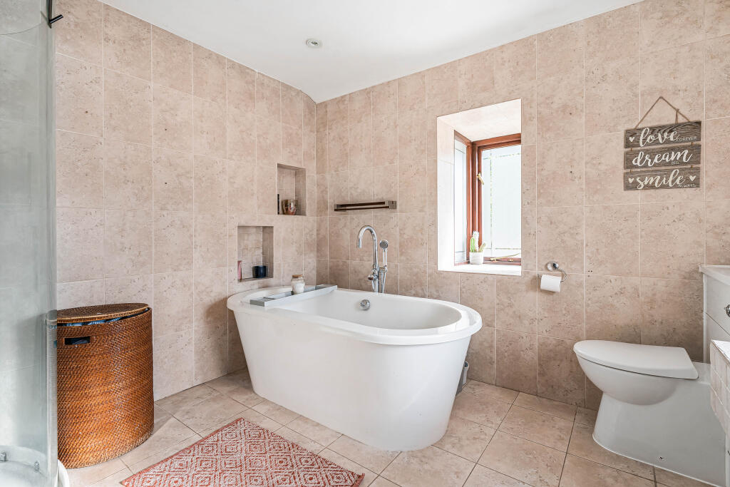 Additional image 15 of Radlett Road, Frogmore, St Albans, AL2