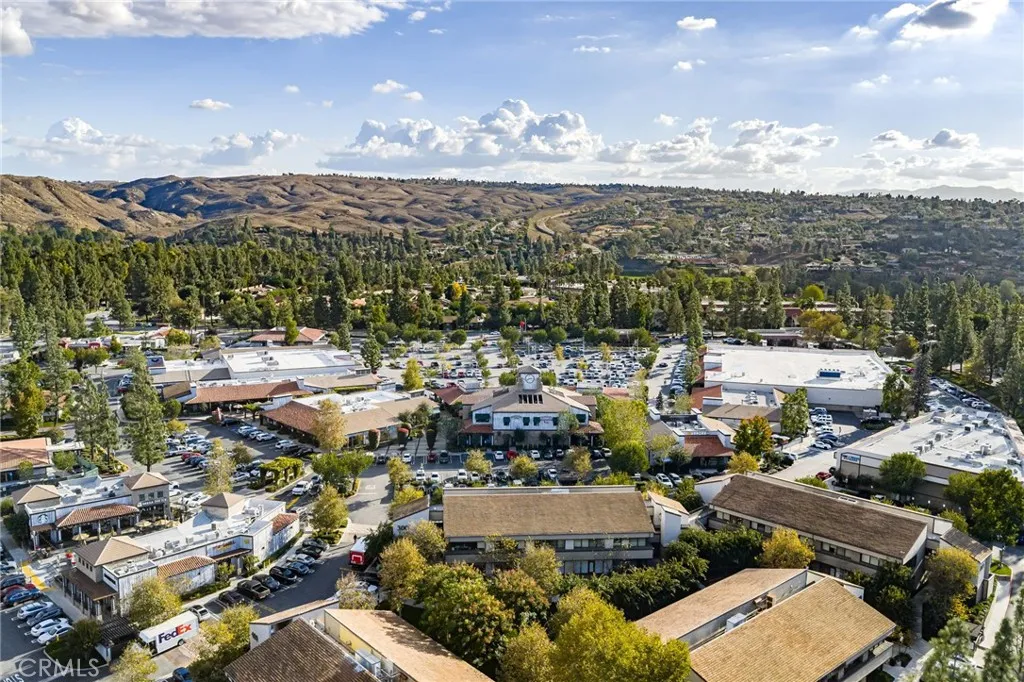 736 Apache Trail, Riverside, CA 92507