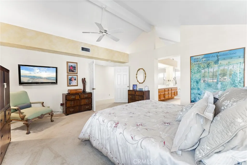 Additional image 44 of 39 Foxboro, Irvine, CA 92614