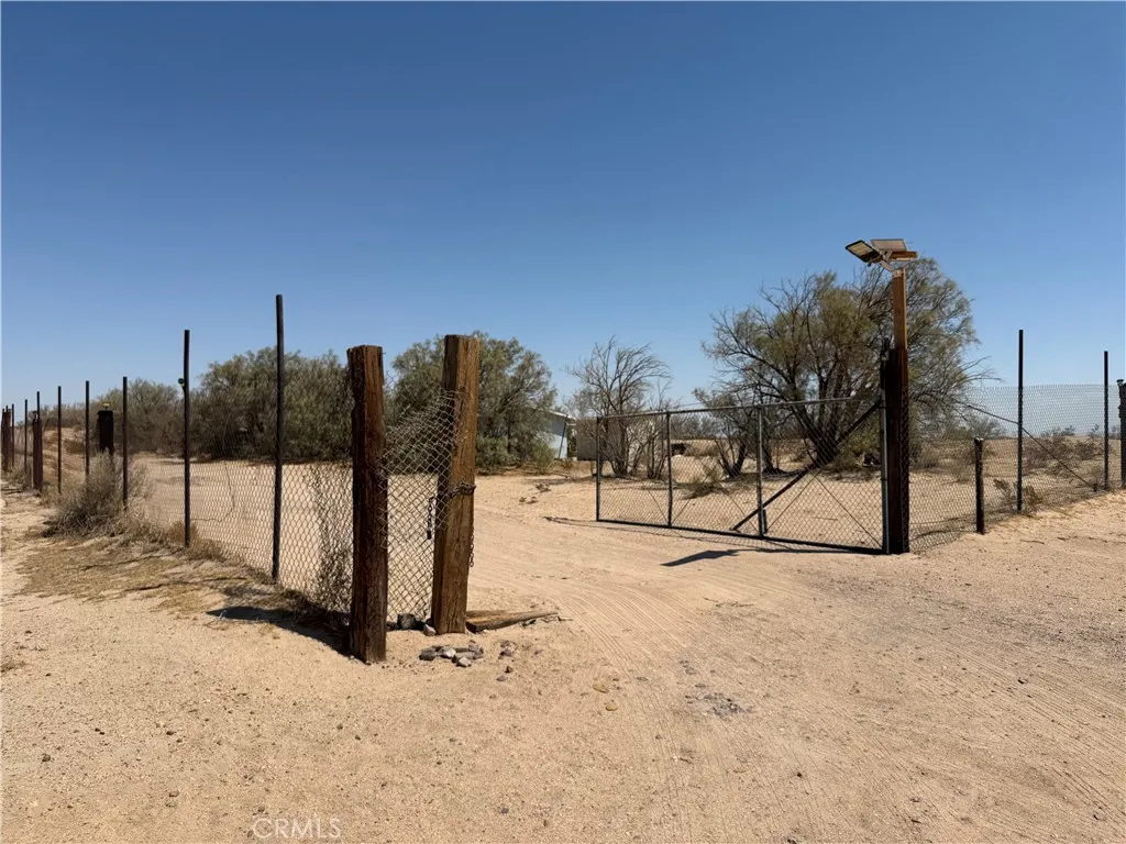 Additional image 17 of 41455 Coventry St, Newberry Springs, CA 92365