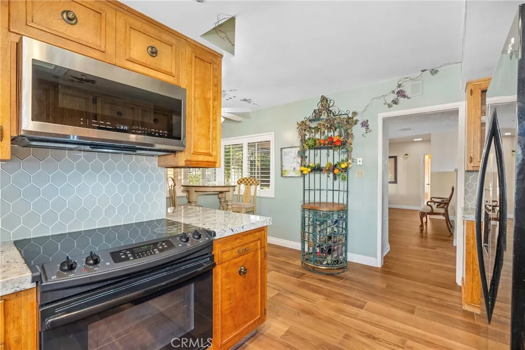 Additional image 68 of 3010 Panorama Dr, Bakersfield, CA 93306