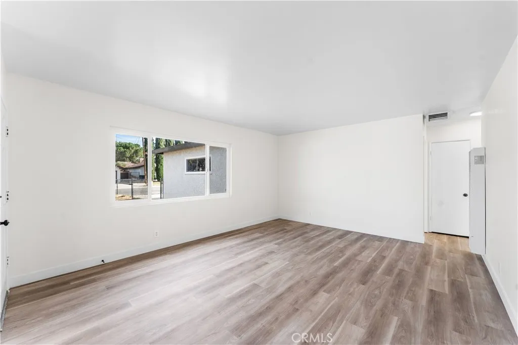 Additional image 12 of 42221 52nd St W, Lancaster, CA 93536