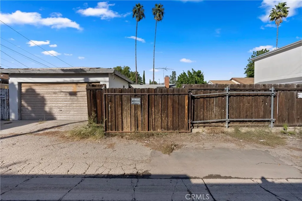 Additional image 82 of 18928 Victory Boulevard, Tarzana, CA 91335