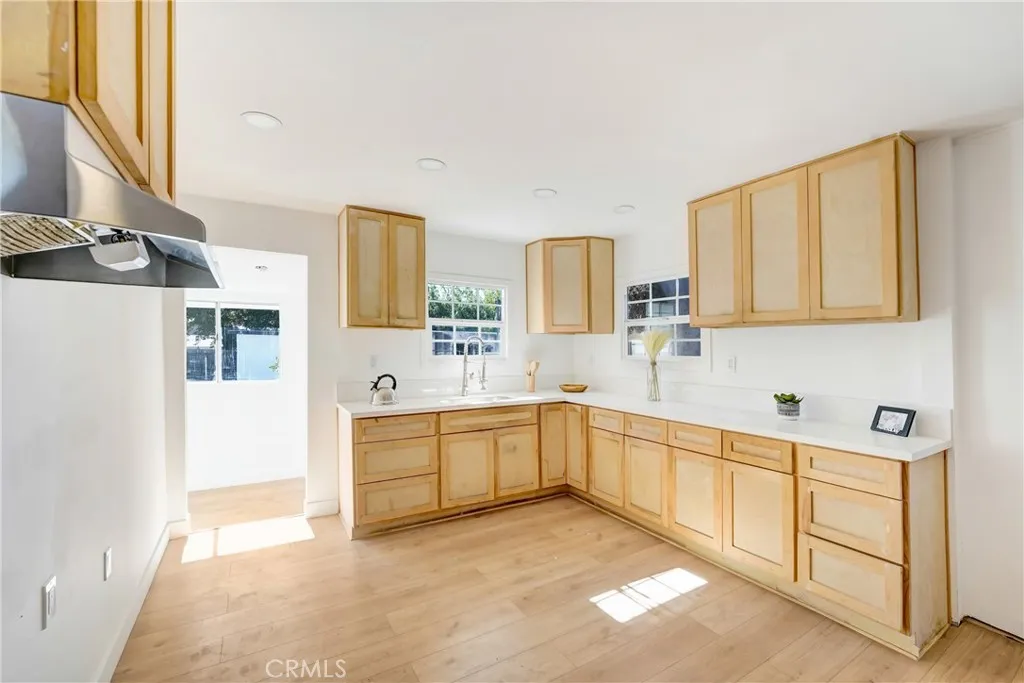 Additional image 13 of 230 E 75th Street, Los Angeles, CA 90003