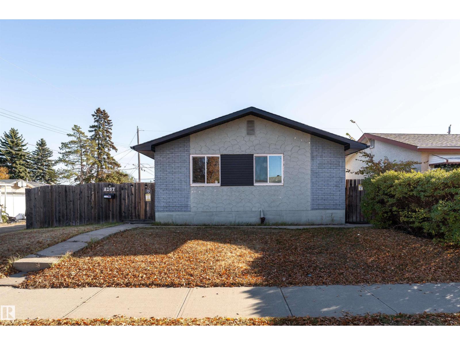 8207 169 ST NW|Edmonton, Alberta T5R2W4