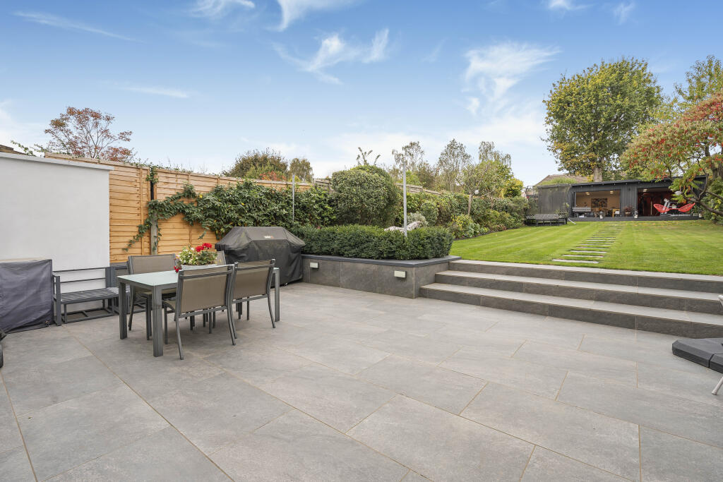 Additional image 11 of Charmouth Road, St. Albans, Hertfordshire, AL1