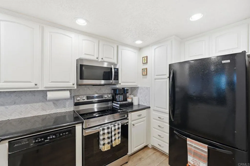 Additional image 11 of 3711 Balboa Ter Unit B, San Diego, CA 92117