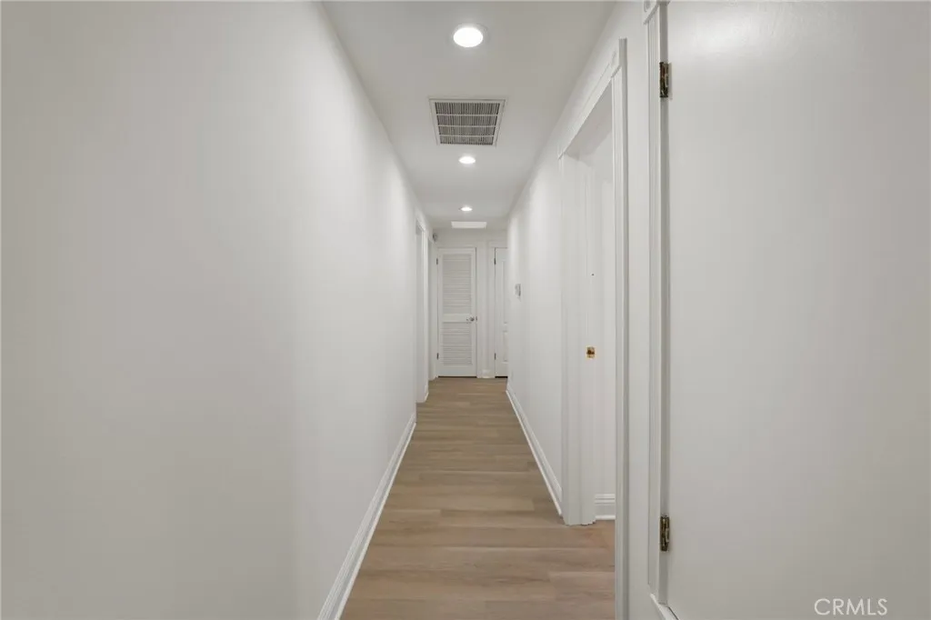 Additional image 30 of 18760 Wells, Tarzana, CA 91356