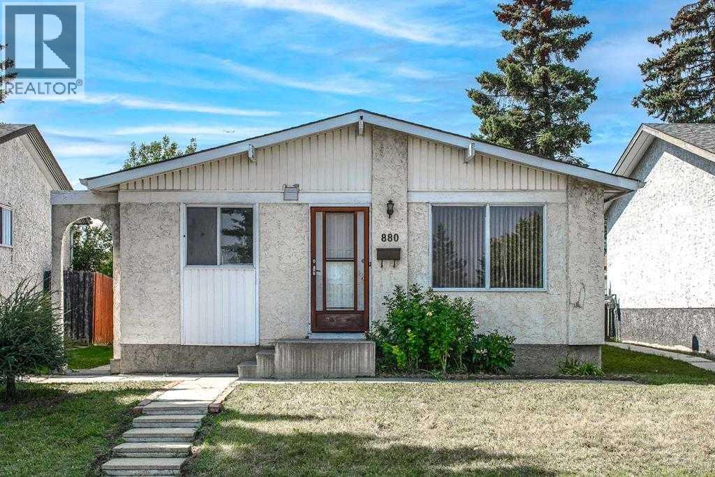 880 Rundlecairn Way NE|Calgary, Alberta T1Y2R7