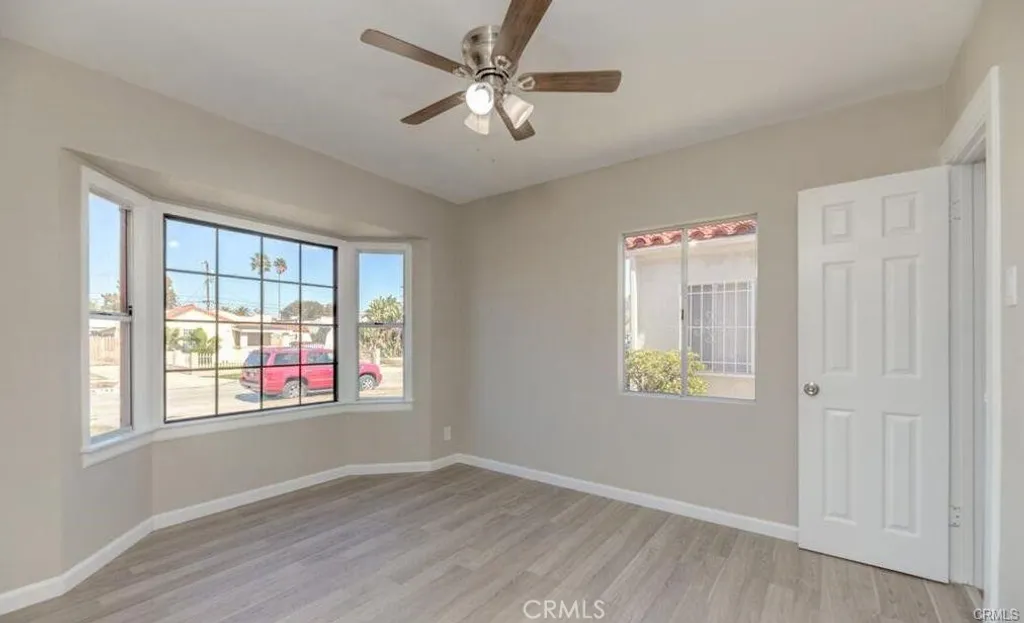 Additional image 9 of 542 W 105th Street, Los Angeles, CA 90044