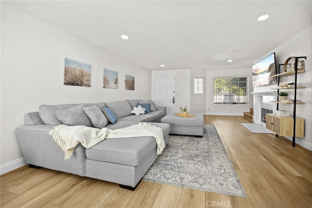 Additional image 9 of 154 N Meridith Avenue Unit 8, Pasadena, CA 91106