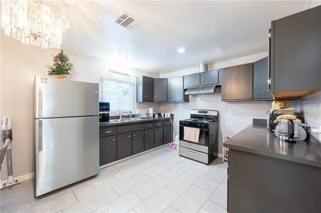Additional image 51 of 16038 Hartland Street, Van Nuys, CA 91406