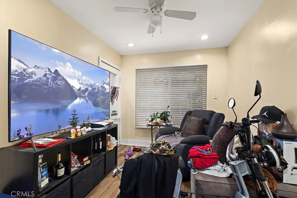 Additional image 107 of 11612 Cimarron Ave, Hawthorne, CA 90250