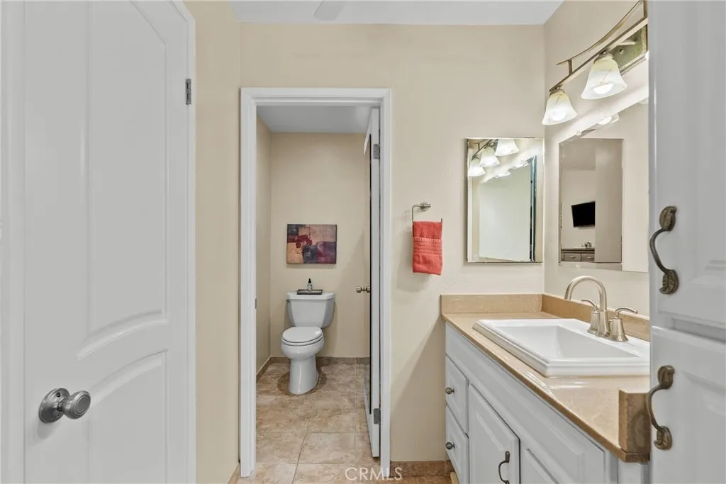 Additional image 36 of 22123 Burbank Blvd #2, Woodland Hills, CA 91367