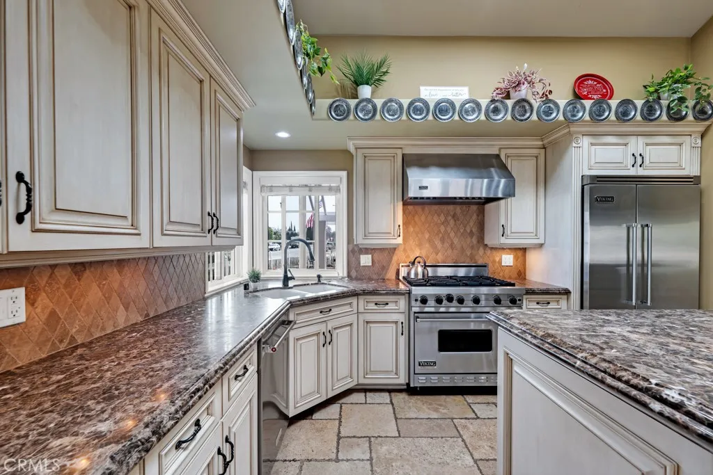 Additional image 39 of 10061 Cozycroft Ave, Chatsworth, CA 91311