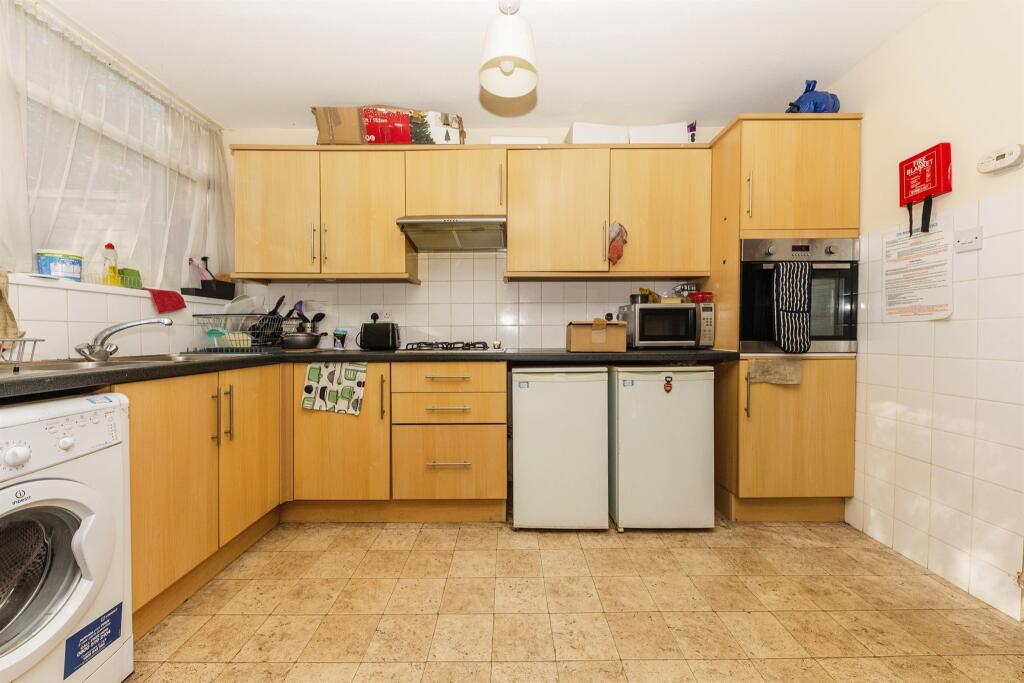 Additional image 14 of Wood Close, Hatfield