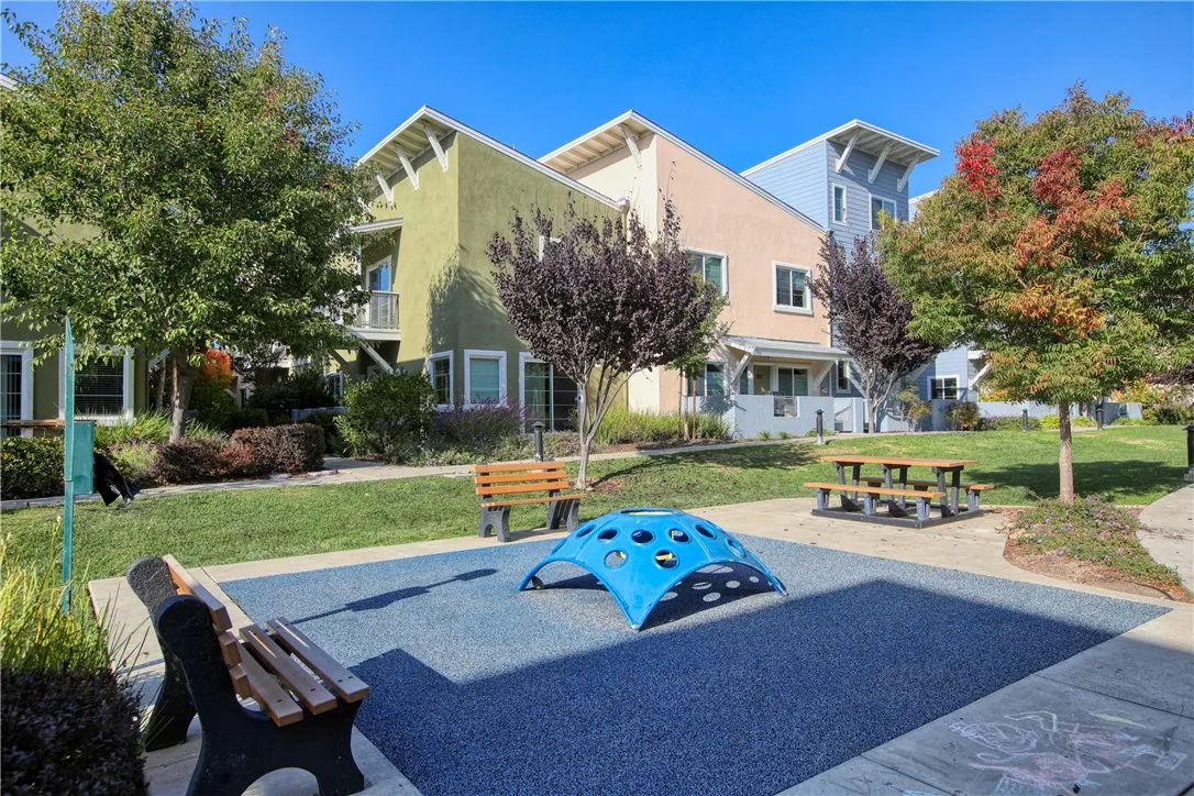 Additional image 47 of 864 Lawrence Dr, San Luis Obispo, CA 93401