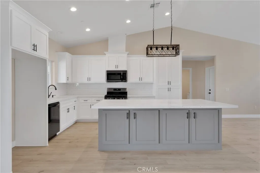 Additional image 33 of 10647 Central Road, Apple Valley, CA 92308