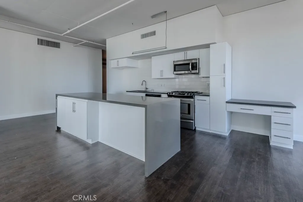 Additional image 20 of 1111 S Grand Ave, Los Angeles, CA 90015