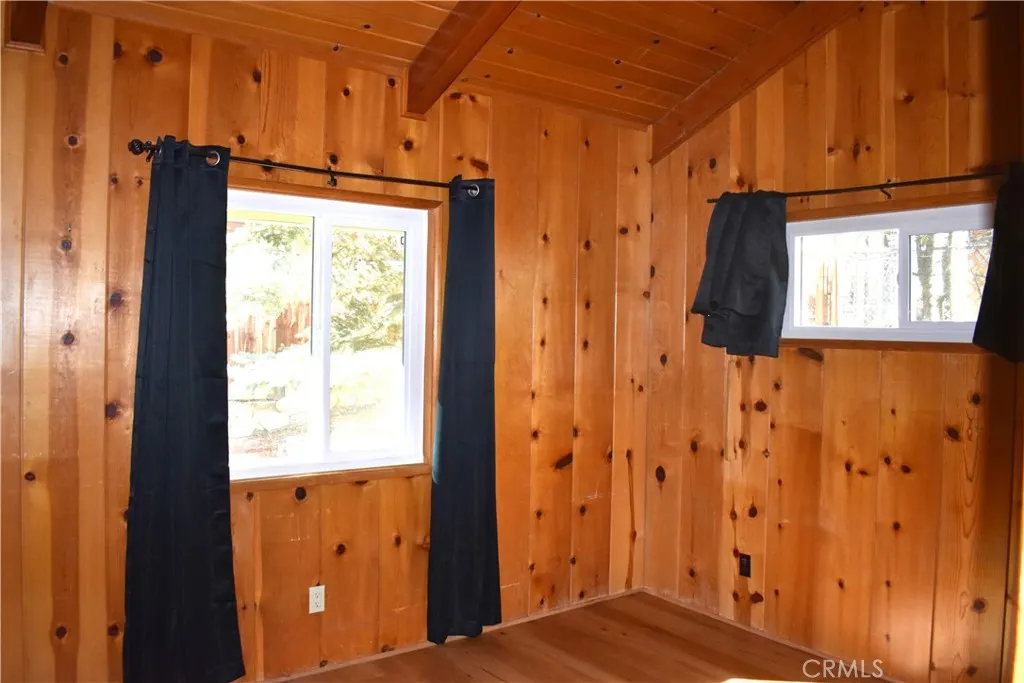 Additional image 34 of 863 Edna St, Wrightwood, CA 92397