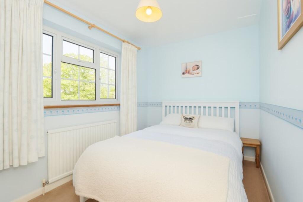 Additional image 12 of How Wood, Park Street, St. Albans