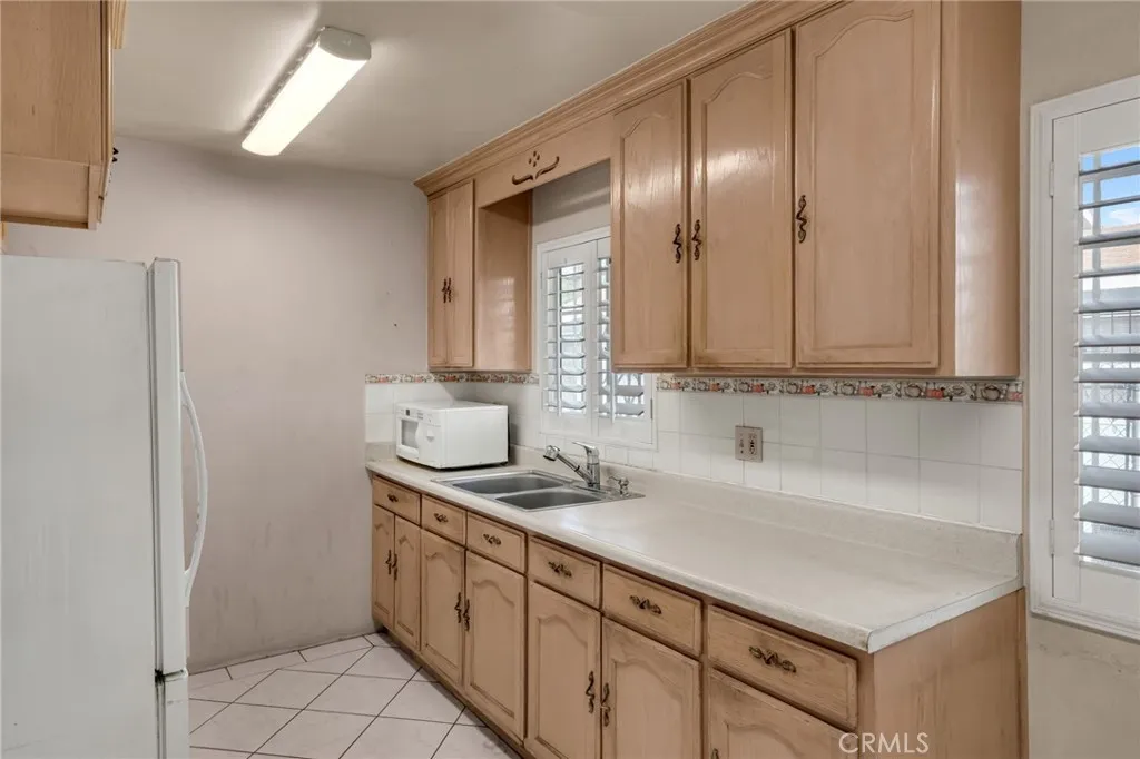 Additional image 51 of 323 E 102nd St., Los Angeles, CA 90003