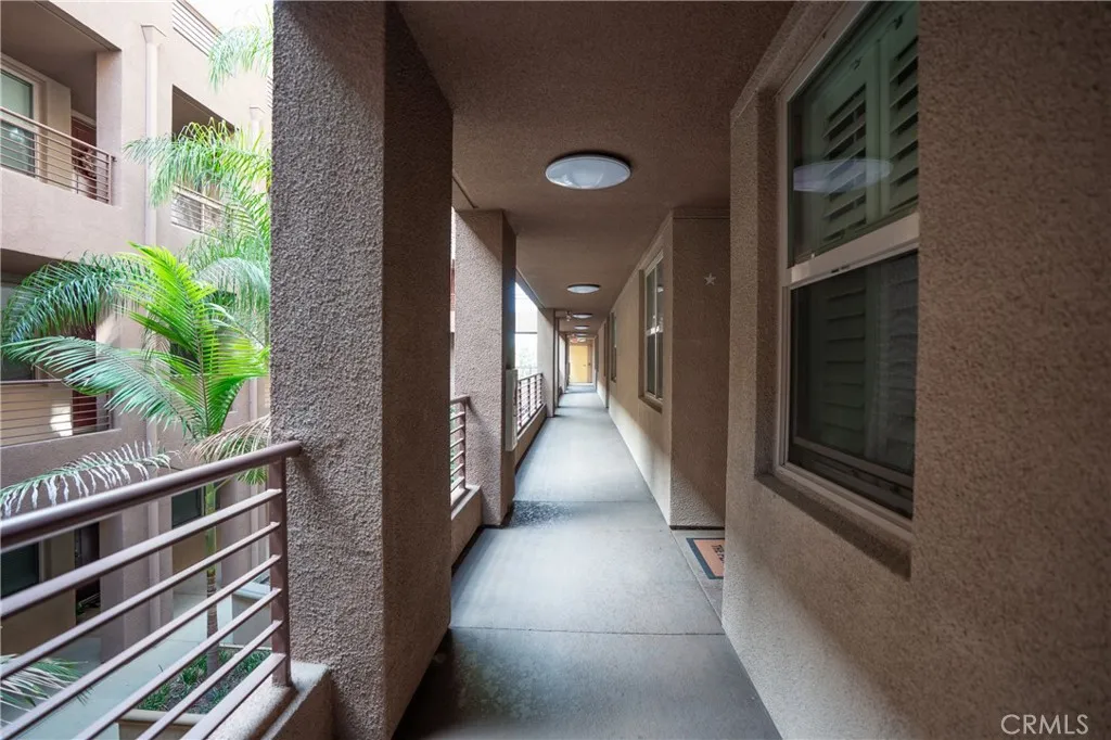 Additional image 4 of 201 E Angeleno Avenue Unit 206, Burbank, CA 91502