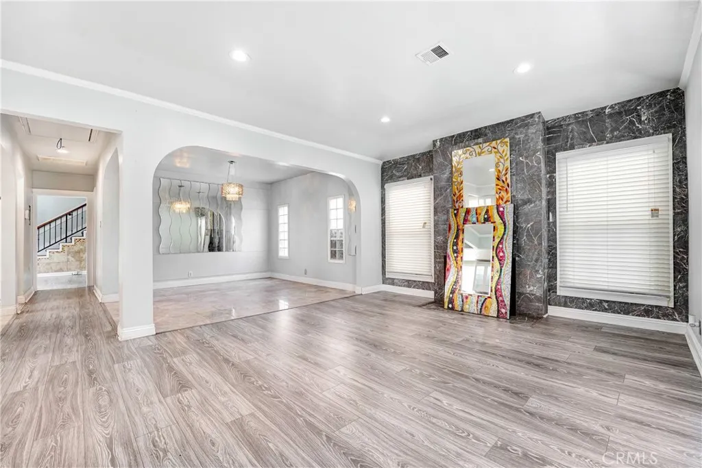 Additional image 18 of 8843 S Wilton Place, Los Angeles, CA 90047