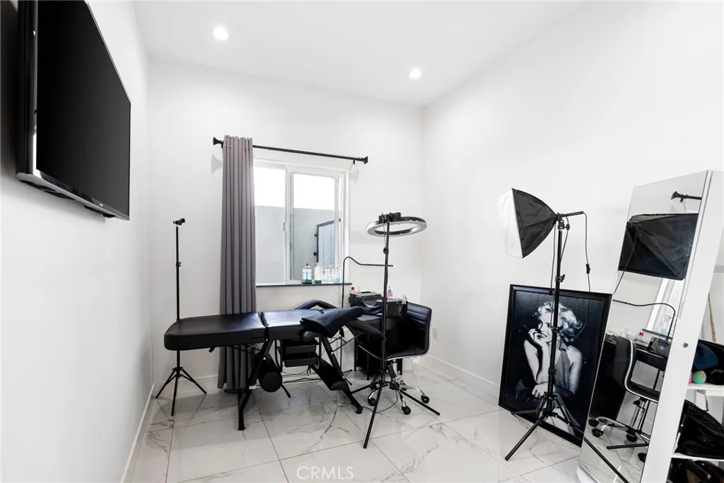 Additional image 79 of 2031 N Pass Ave, Burbank, CA 91505