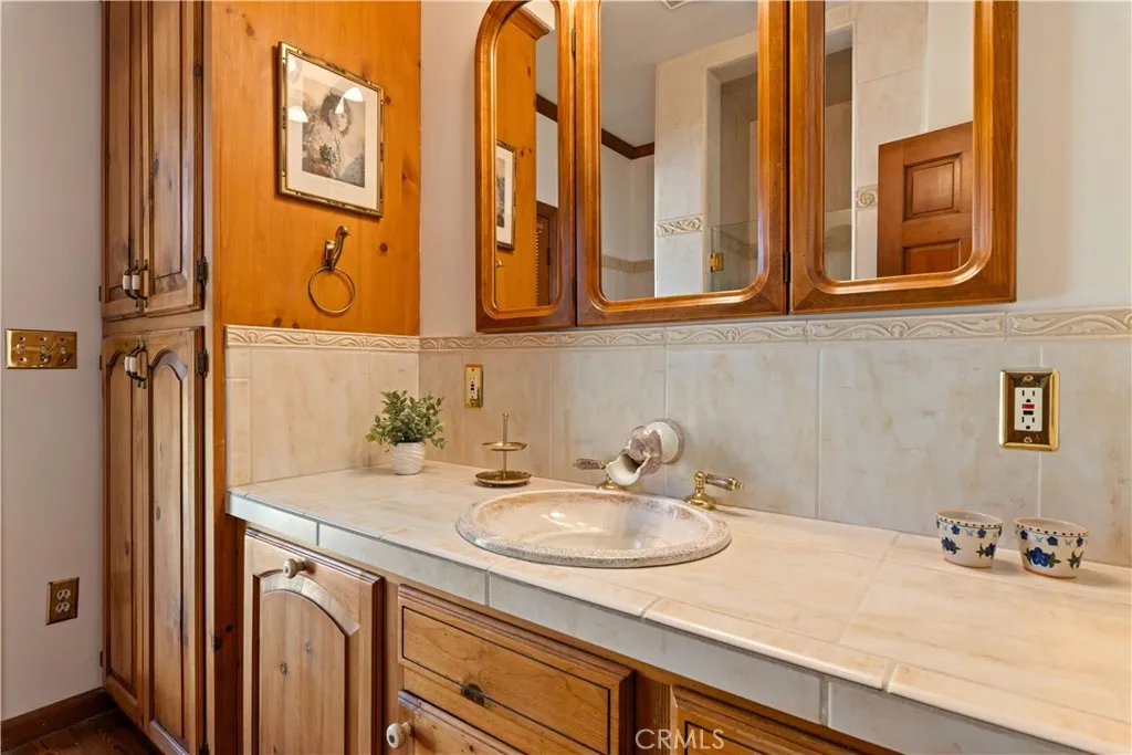 Additional image 101 of 608 Dixon Drive, Lakeport, CA 95453