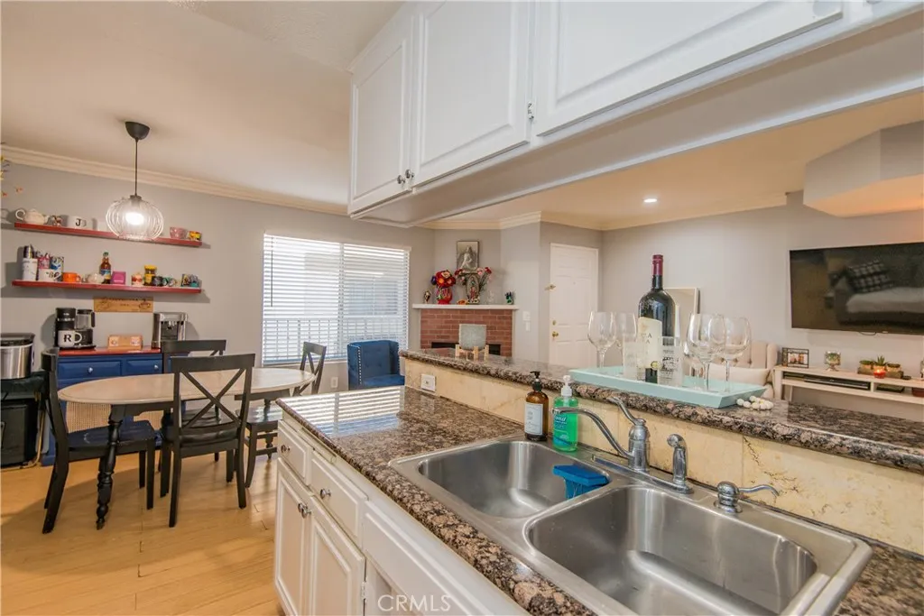 Additional image 9 of 7045 Woodley Avenue Unit 218, Van Nuys, CA 91406