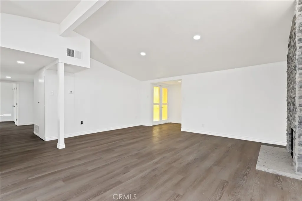 Additional image 4 of 930 S Emerald Street, Anaheim, CA 92804