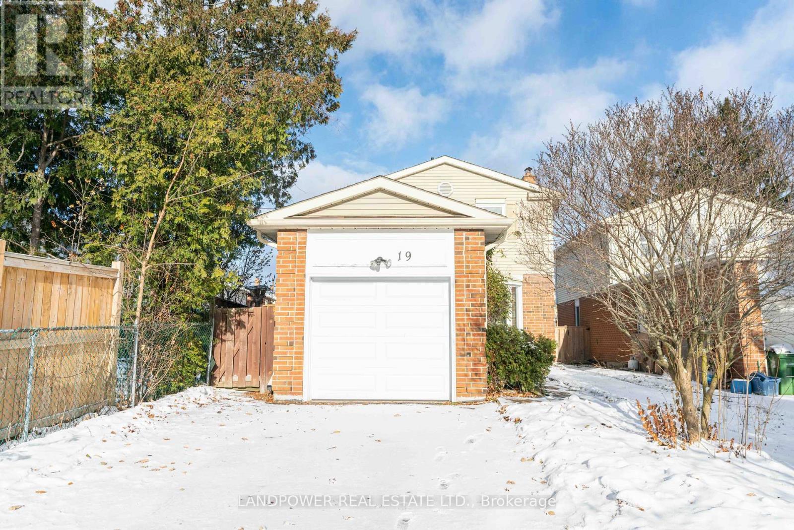 Property image for 19 OAKHAVEN DRIVE|Toronto (Milliken), Ontario M1V1X8