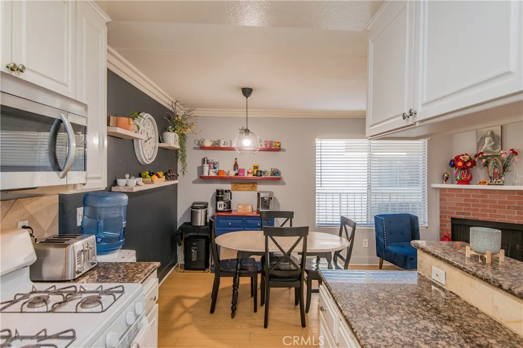 Additional image 25 of 7045 Woodley Avenue Unit 218, Van Nuys, CA 91406