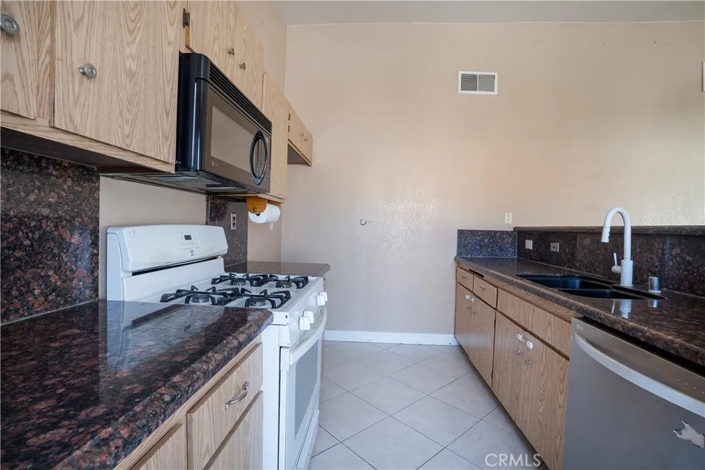 Additional image 6 of 4015 Triton, Palmdale, CA 93552