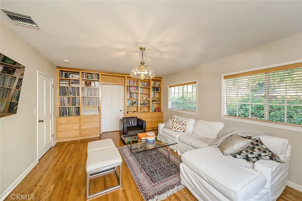 Additional image 38 of 1042 E Tujunga Ave, Burbank, CA 91501