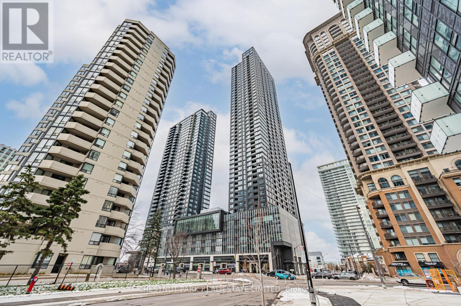 318 - 395 SQUARE ONE DRIVE|Mississauga (City Centre), Ontario L5B0P6