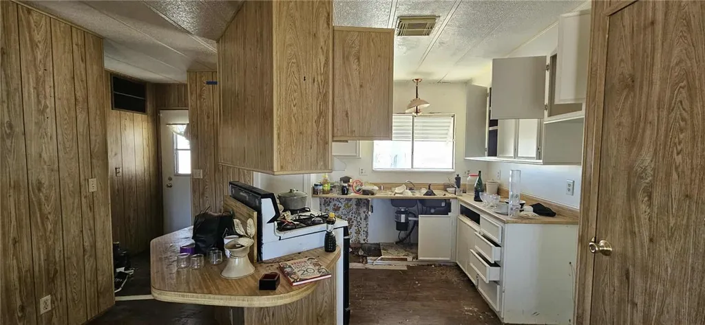 Additional image 10 of 7535 Camp Rock Rd, Lucerne Valley, CA 92356