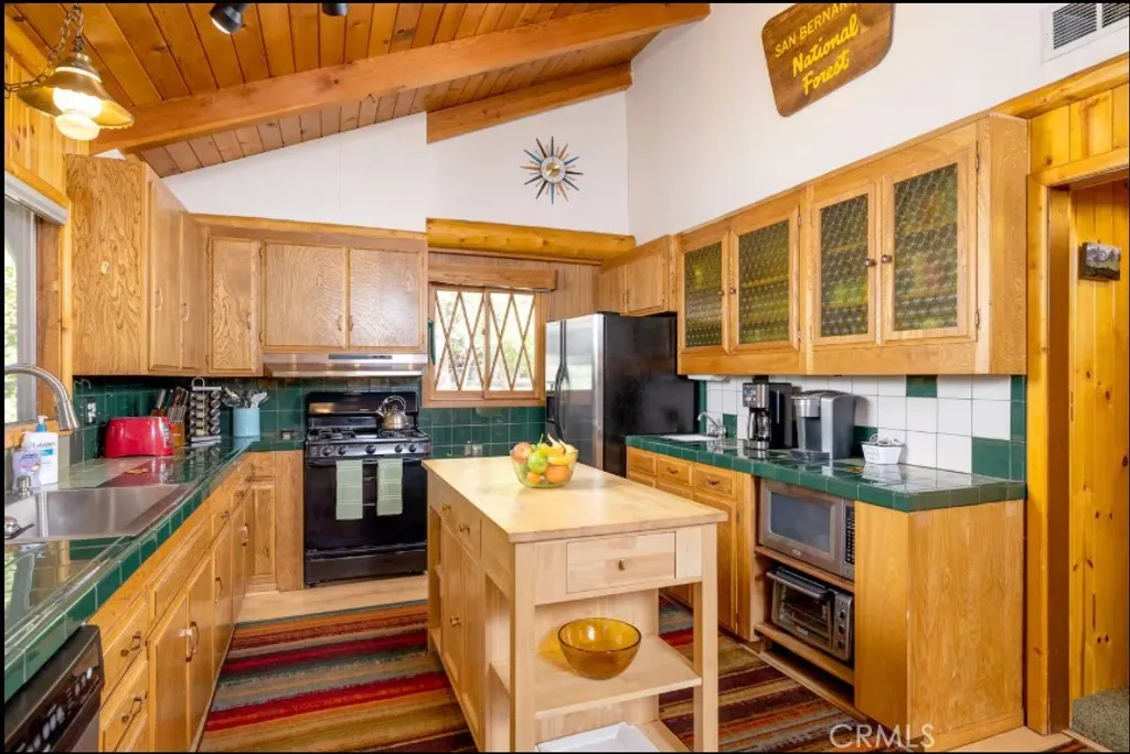 Additional image 17 of 1024 Cameron Dr, Big Bear Lake, CA 92315