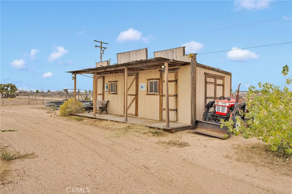 Additional image 38 of 6720 Mono Road, Phelan, CA 92371